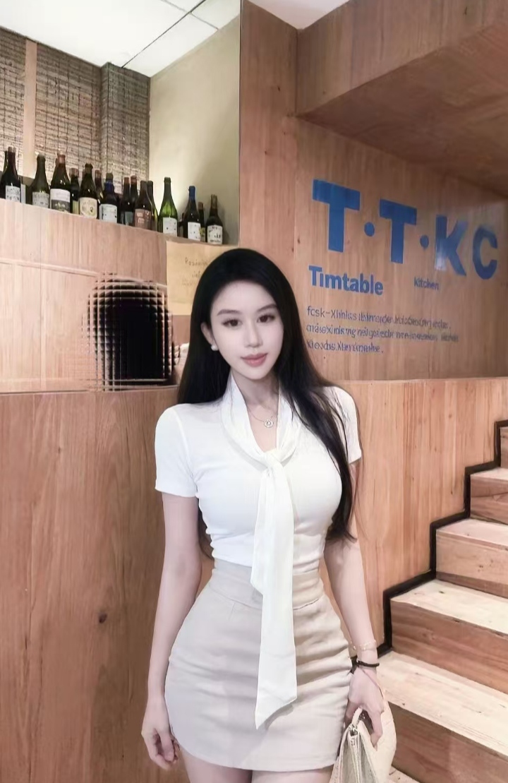 兼职健身教练朵朵