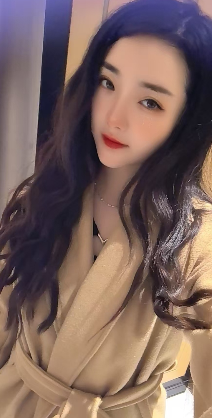 热辣美御姐萌物语