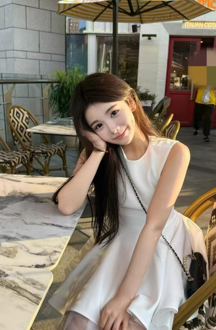 白嫩甜妹小财迷涵涵