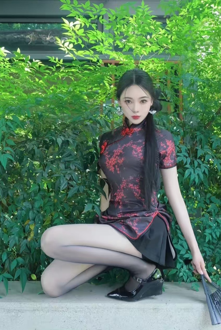 兼职性感服饰主播