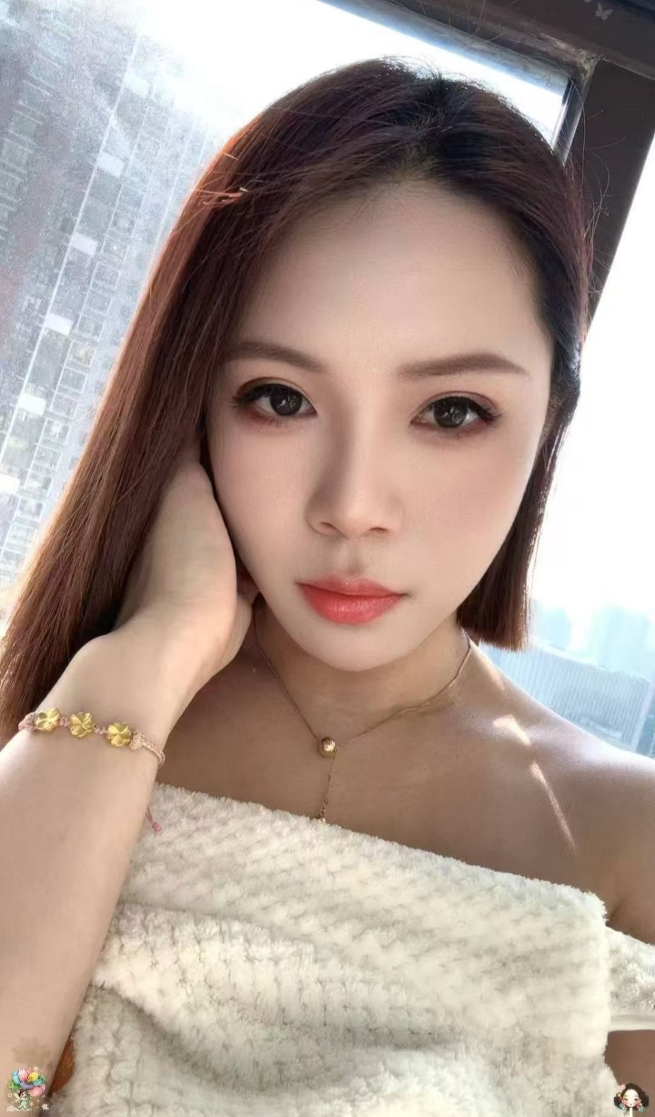 湖塘美艳御姐小精灵