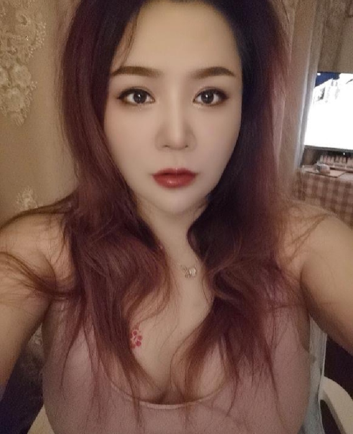 玄武大奶少妇彤彤