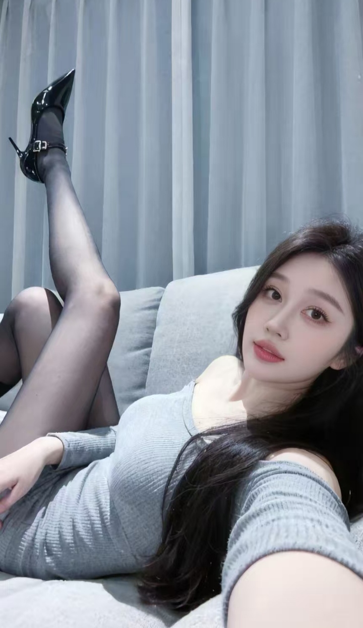 秦淮中项甜妹琪琪