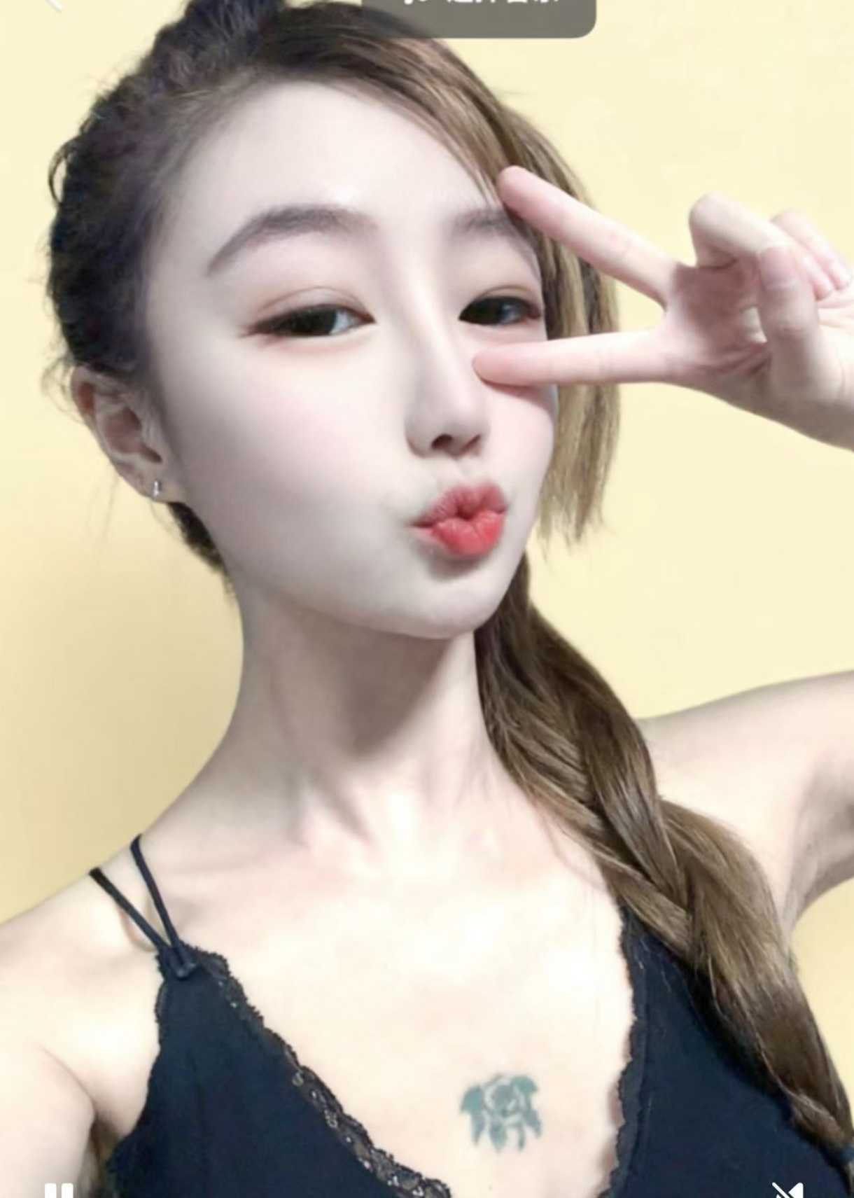 东莞石龙活波玲玲 小长腿 颜值乖萌类型 皮肤白嫩