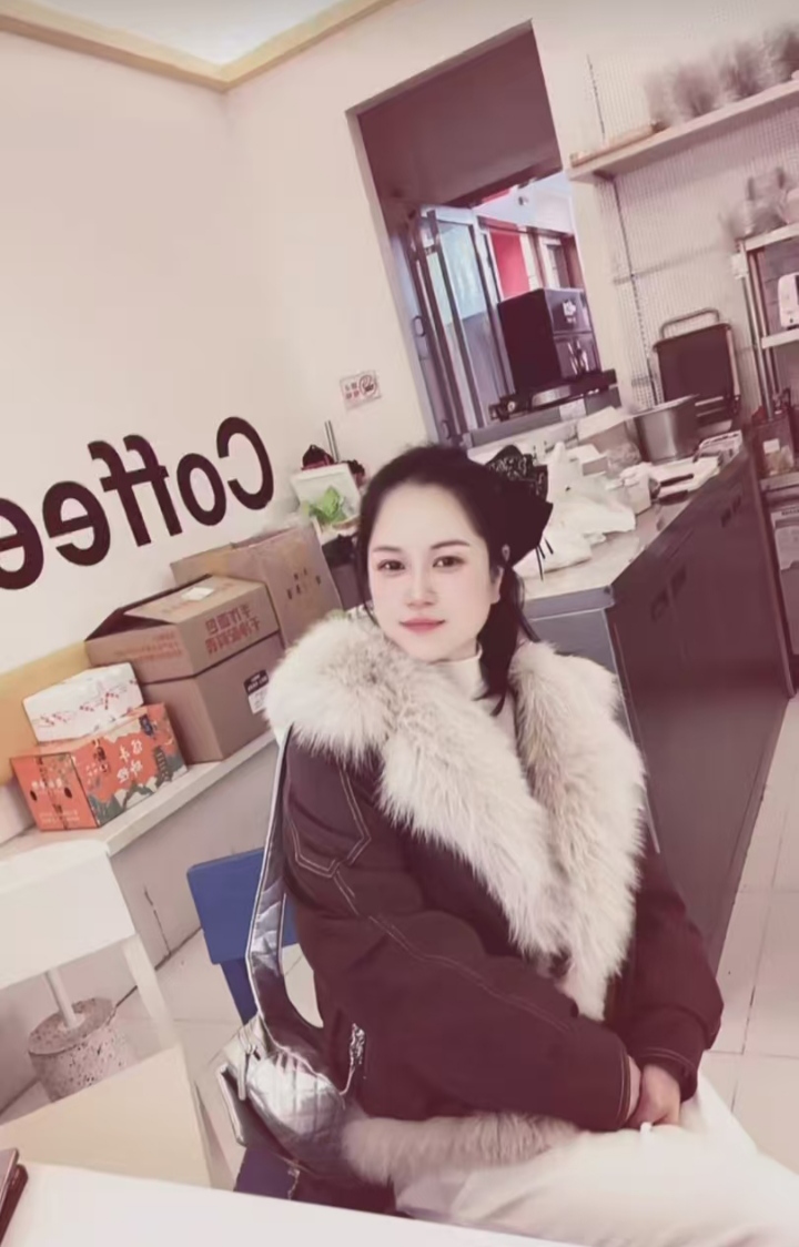 雨花美乳小少妇如梦