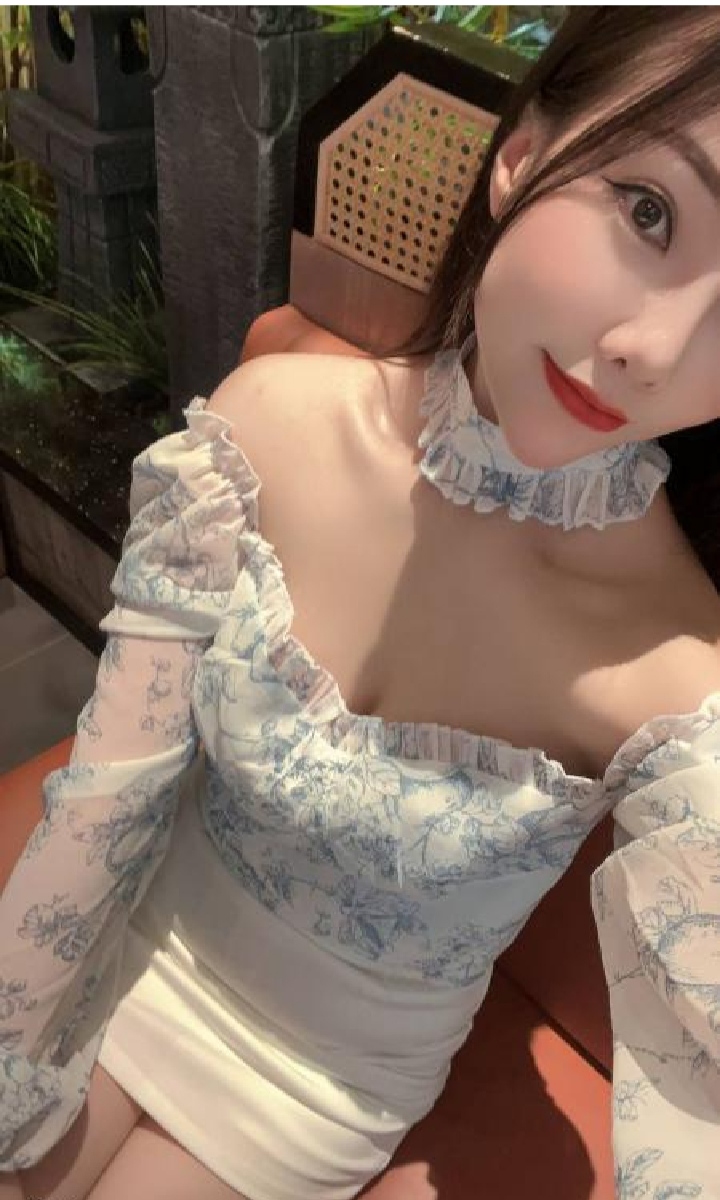 荔林热辣美妞亦菲