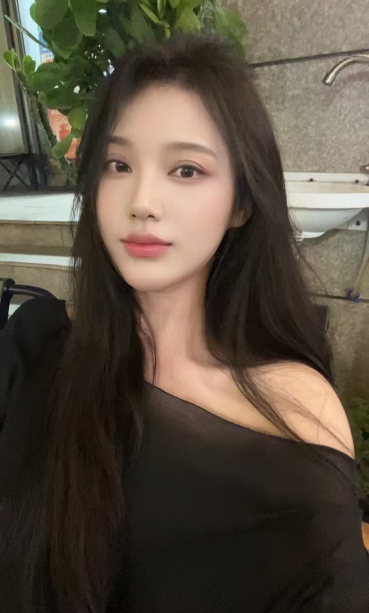 纯欲兼职甜妹笑笑