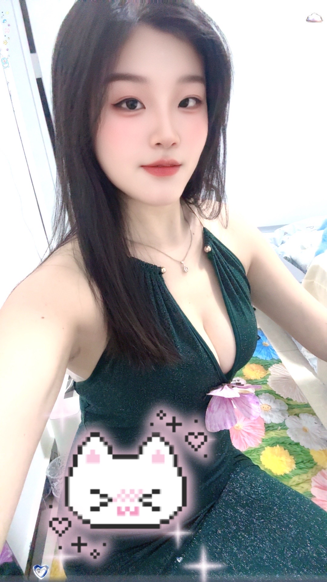 女友感柒柒，肤白嫩滑