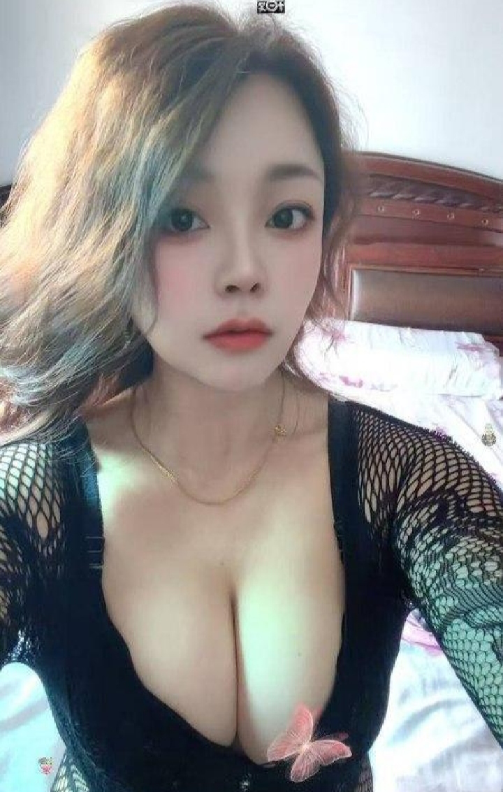 惠济美艳大胸欲女小雨