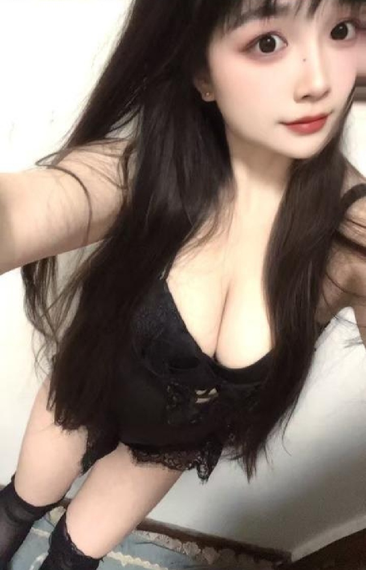 巨乳小马达甜妹嘻嘻
