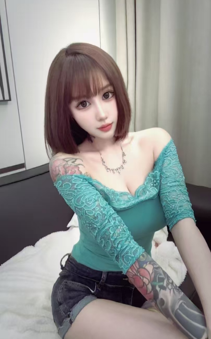 美艳热辣冰倩老师