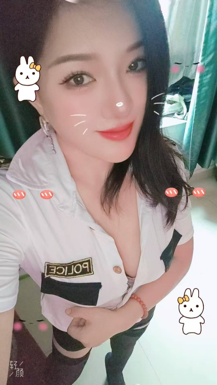 罗湖双飞水床制服少妇