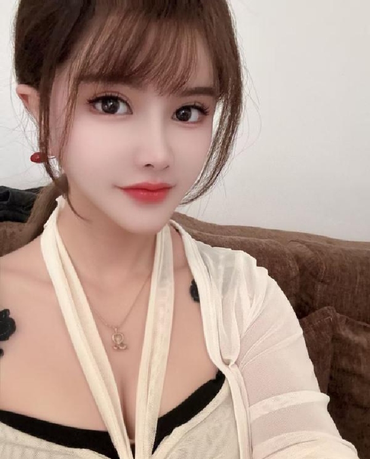 雨花欲望大奶美娜