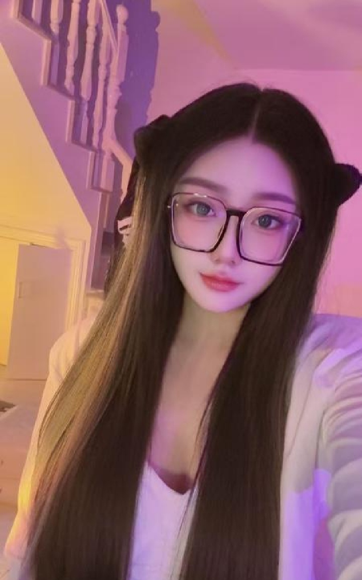 普陀颜值小女友草莓