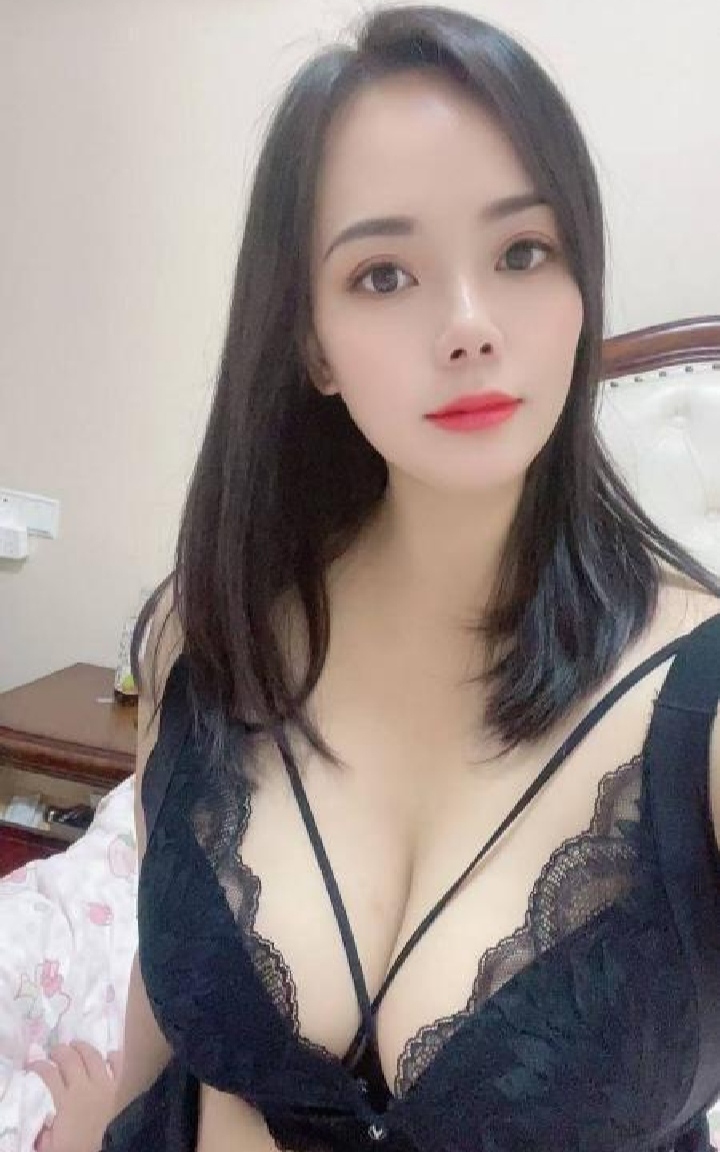 超爽大白奶少妇