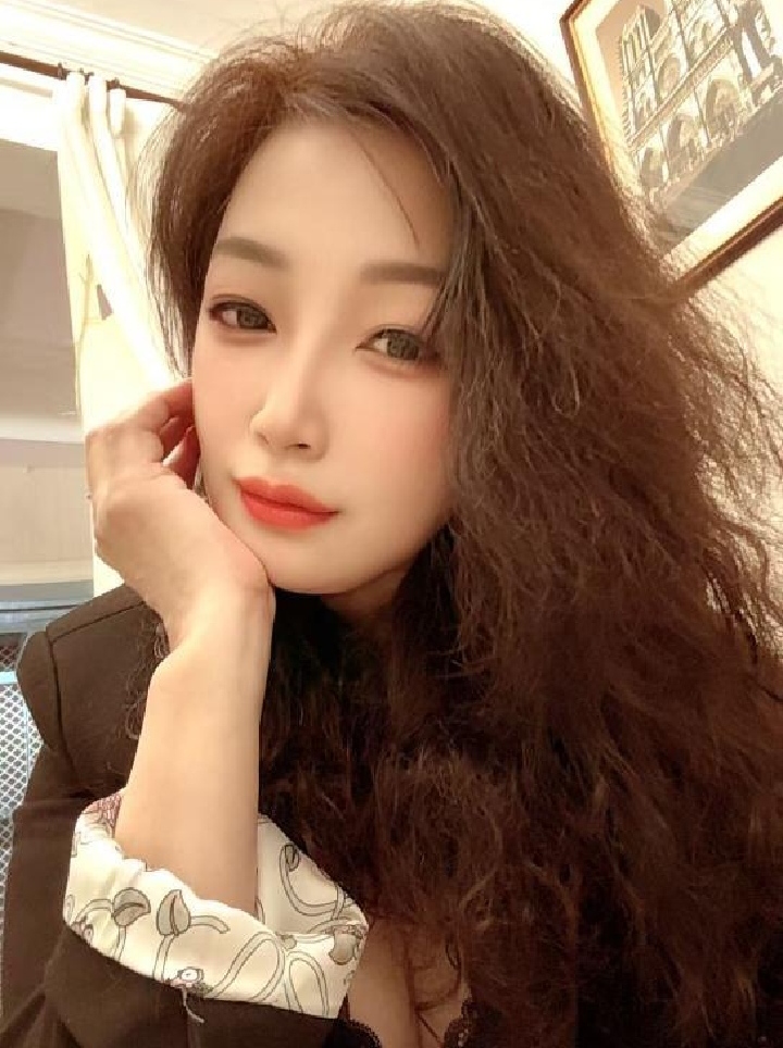 越秀丰润小少妇丹妮