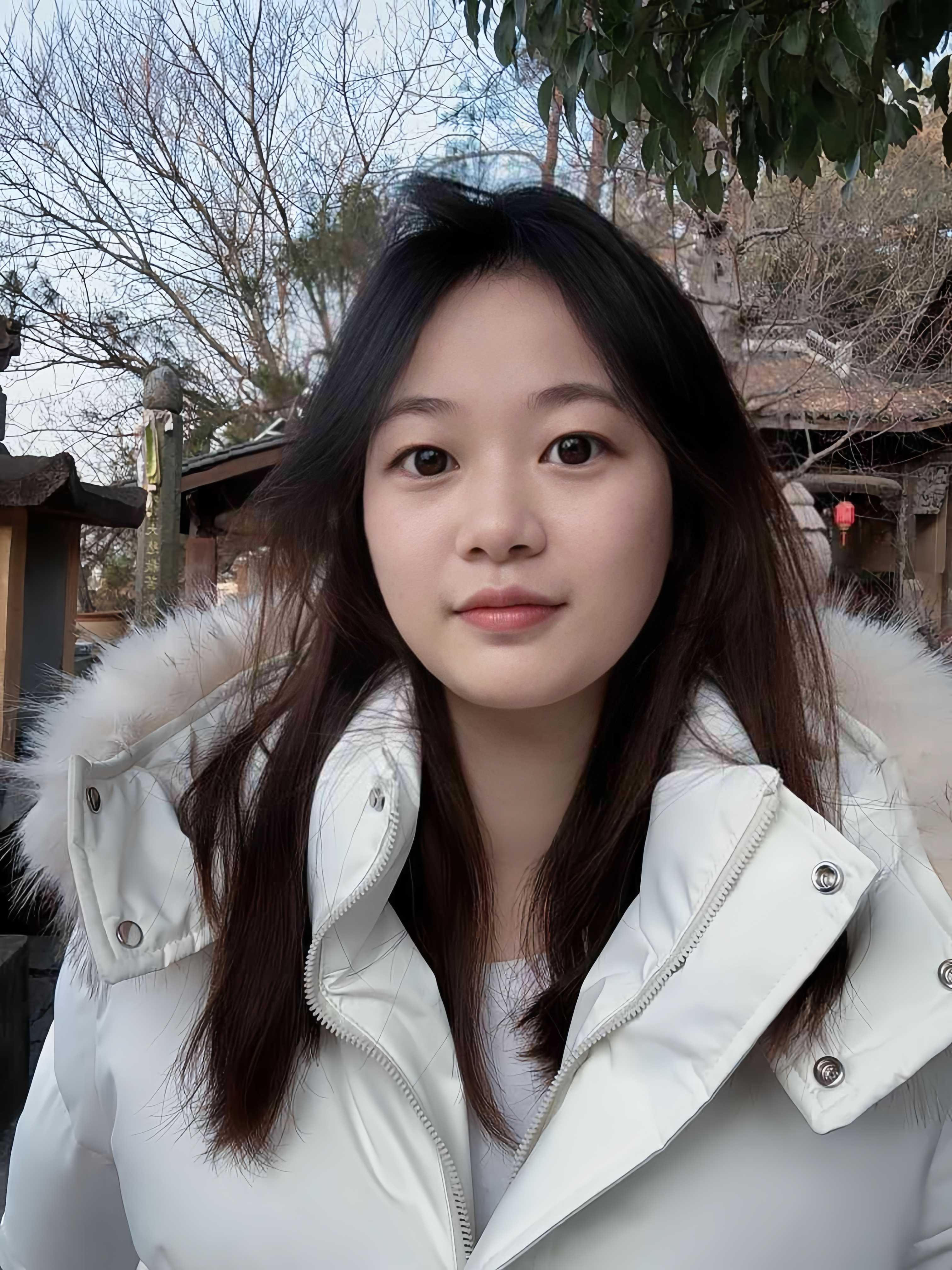 拱墅00后一线天艾米