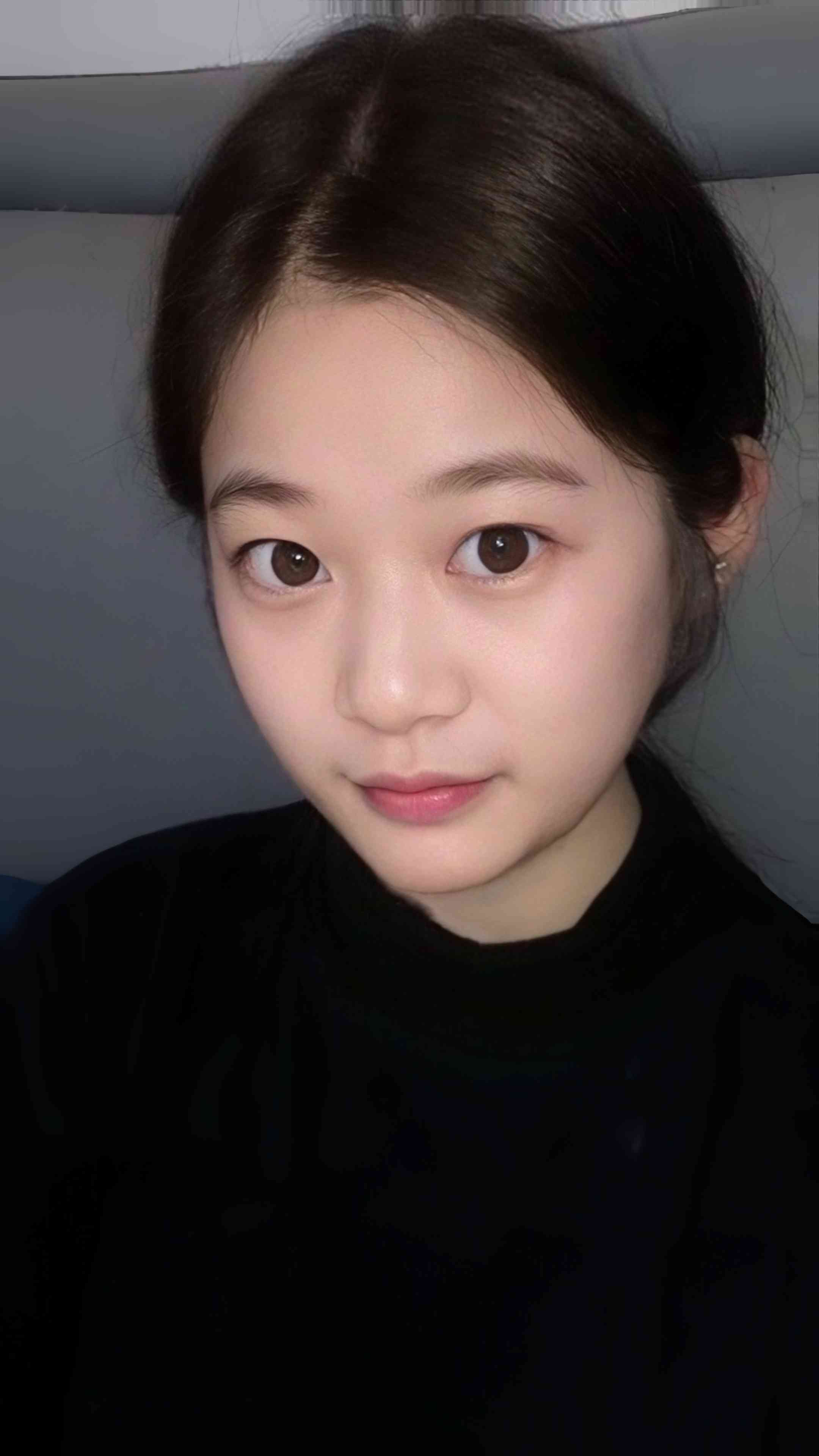 拱墅00后一线天艾米