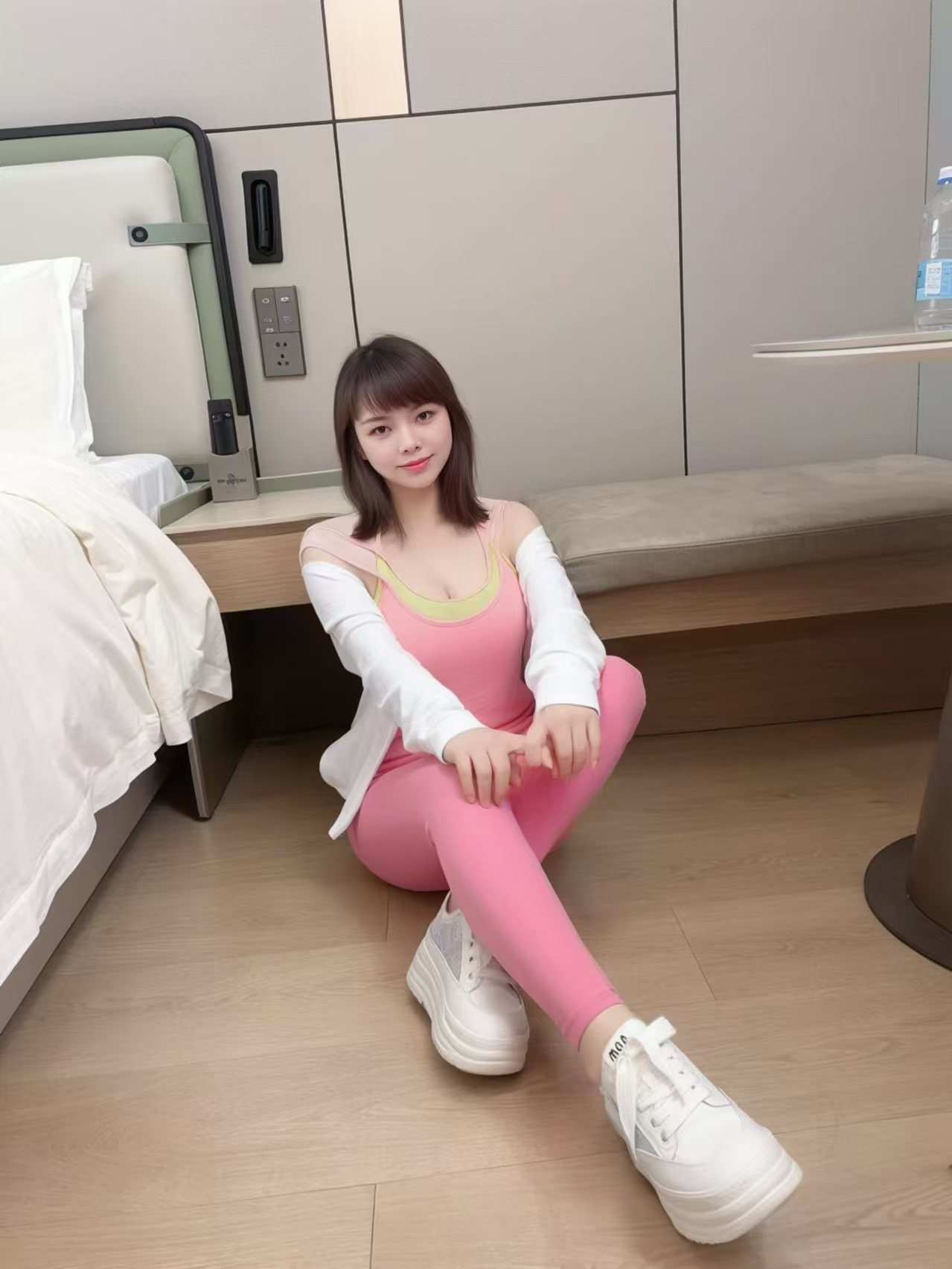 热情洋溢泄火少妇