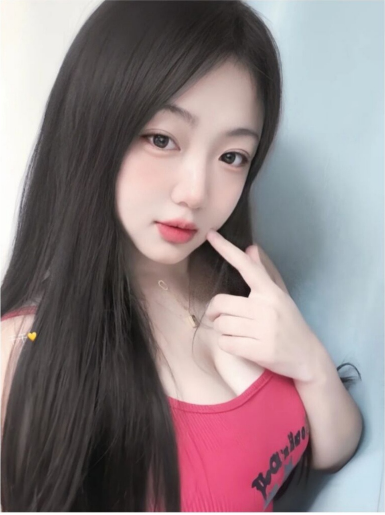 18岁在校学生，可爱漂亮形