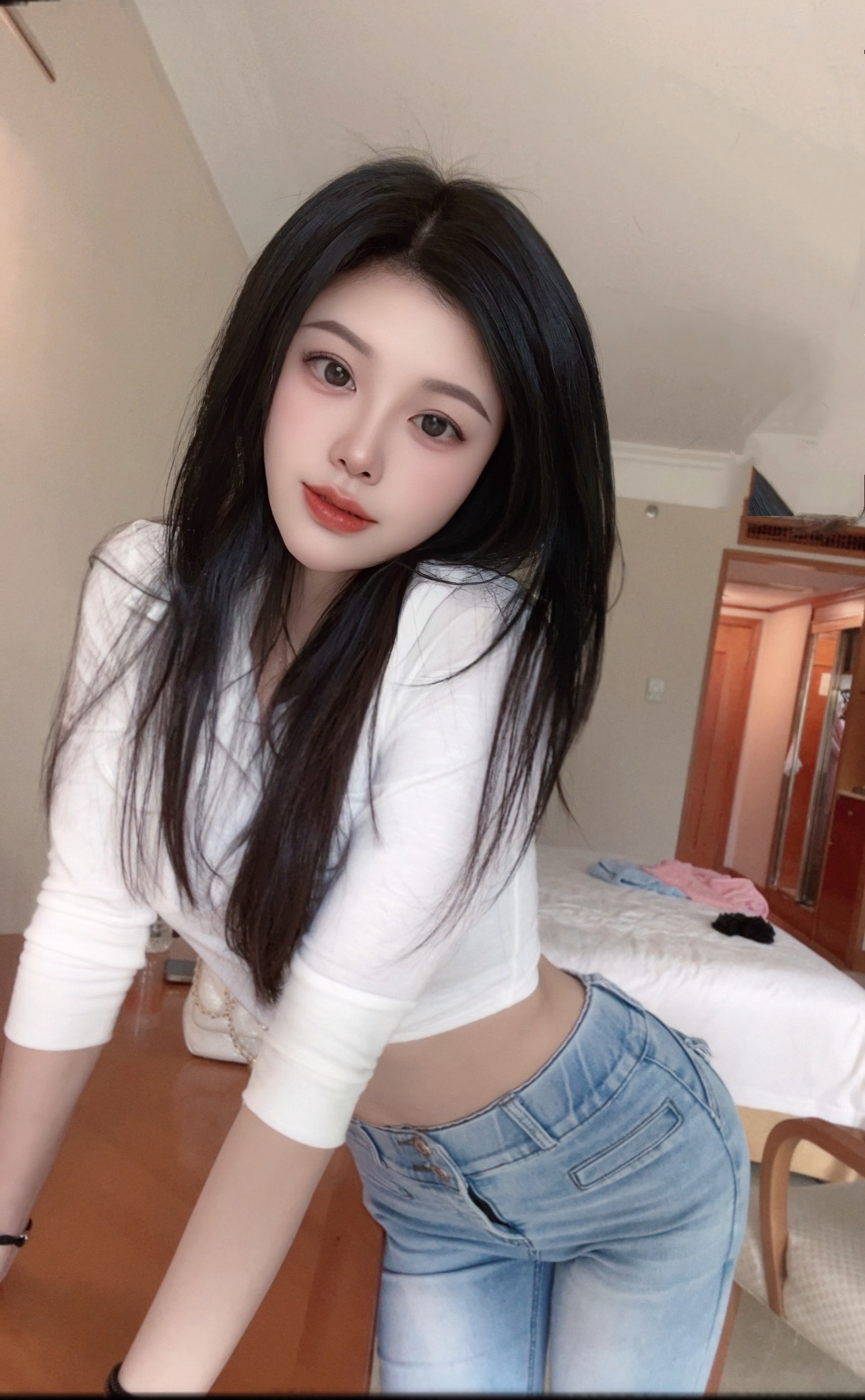 天河梅花园依依 36d大胸服务控 身材火辣 技巧到位