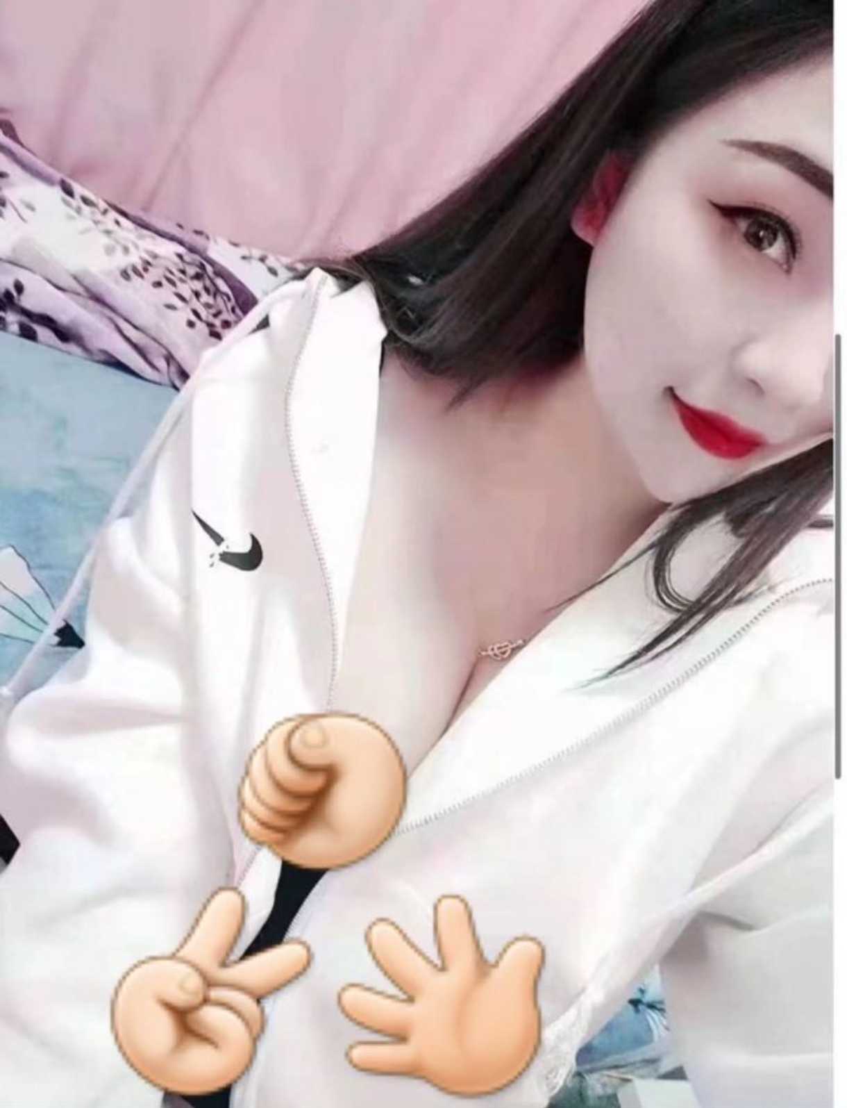 丰满情趣欲女 白云嘉禾望岗欣欣 爆乳服务系