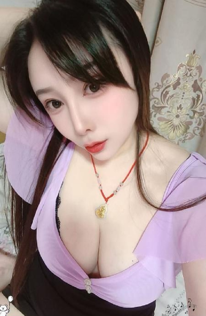 紫金桥爆乳少妇月月