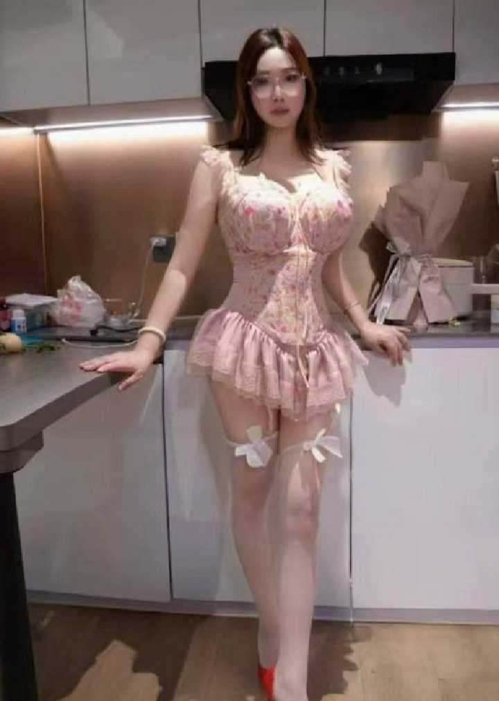 集美d奶眼镜欲女