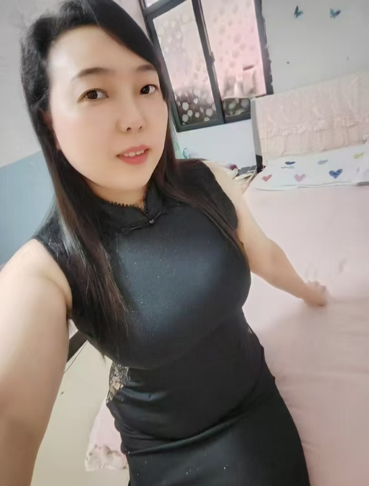 丰满服务系少妇小丽