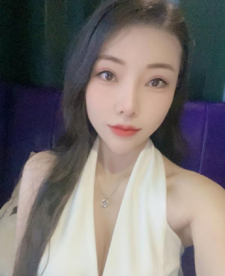 南山纯欲小姐姐