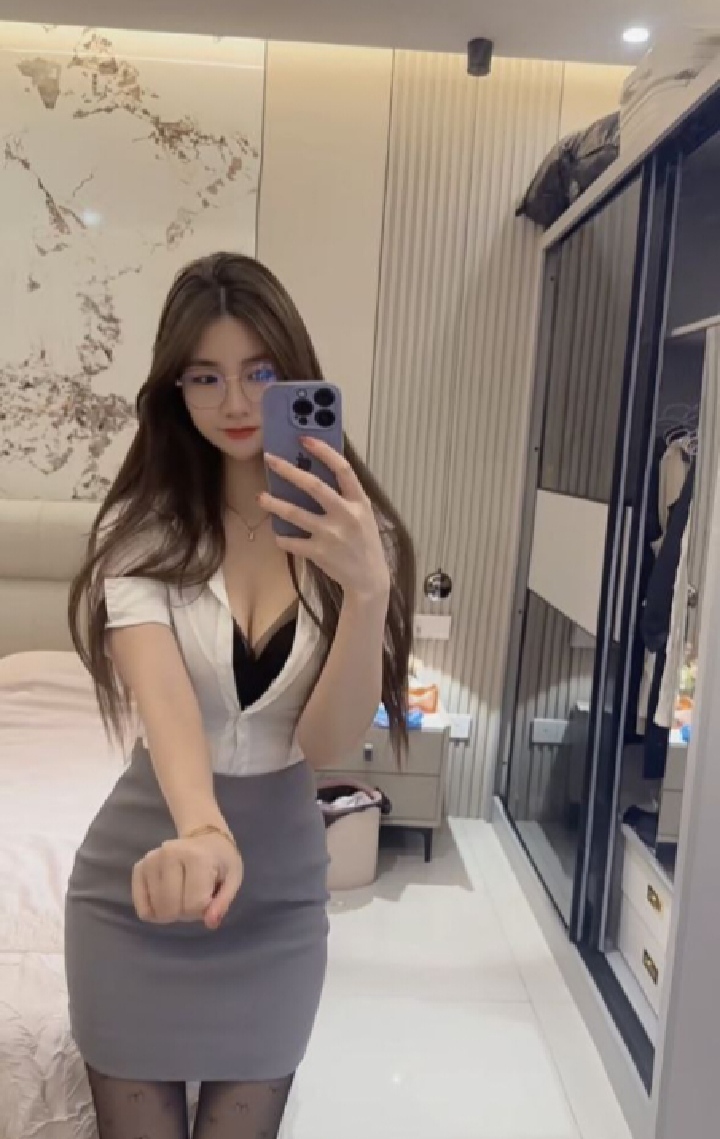 美腿翘臀ol装一菲