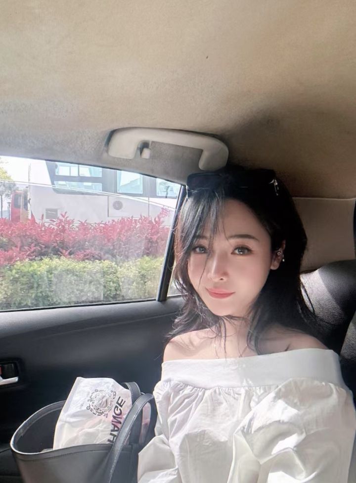 中项服务御姐小美