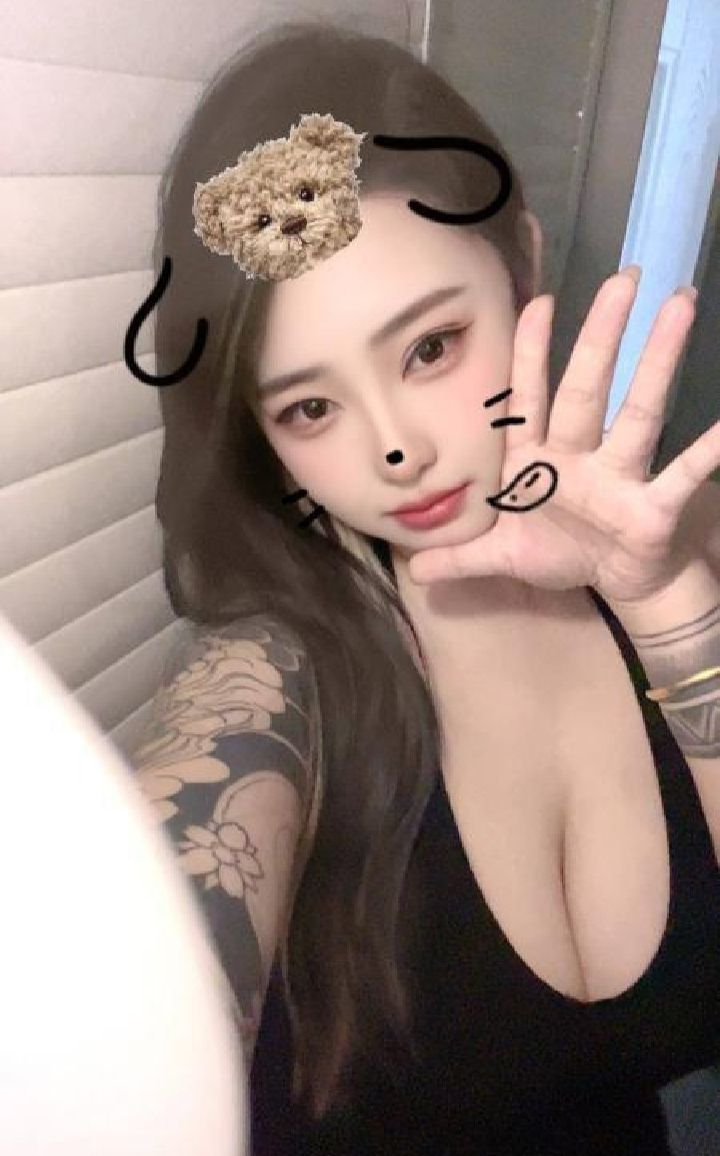 天然美乳极品身材辣辣