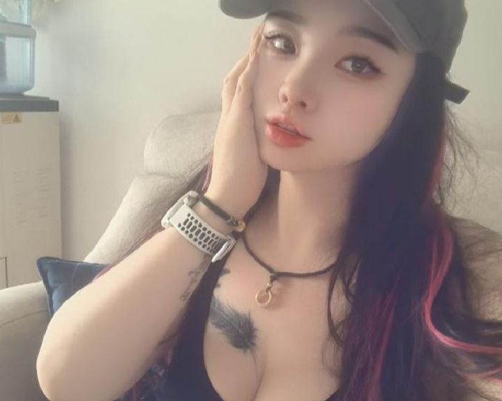 小店d奶健身欲姐