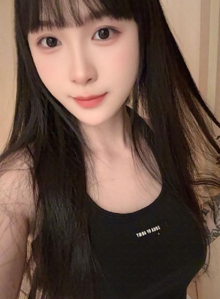 包河白嫩乖巧甜妹