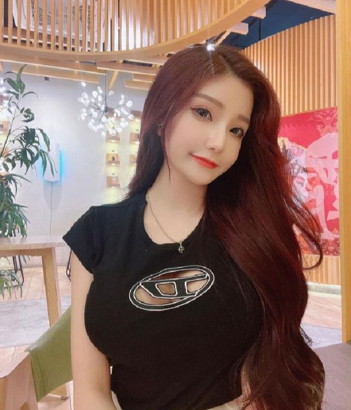 姑苏美乳辣妹月月