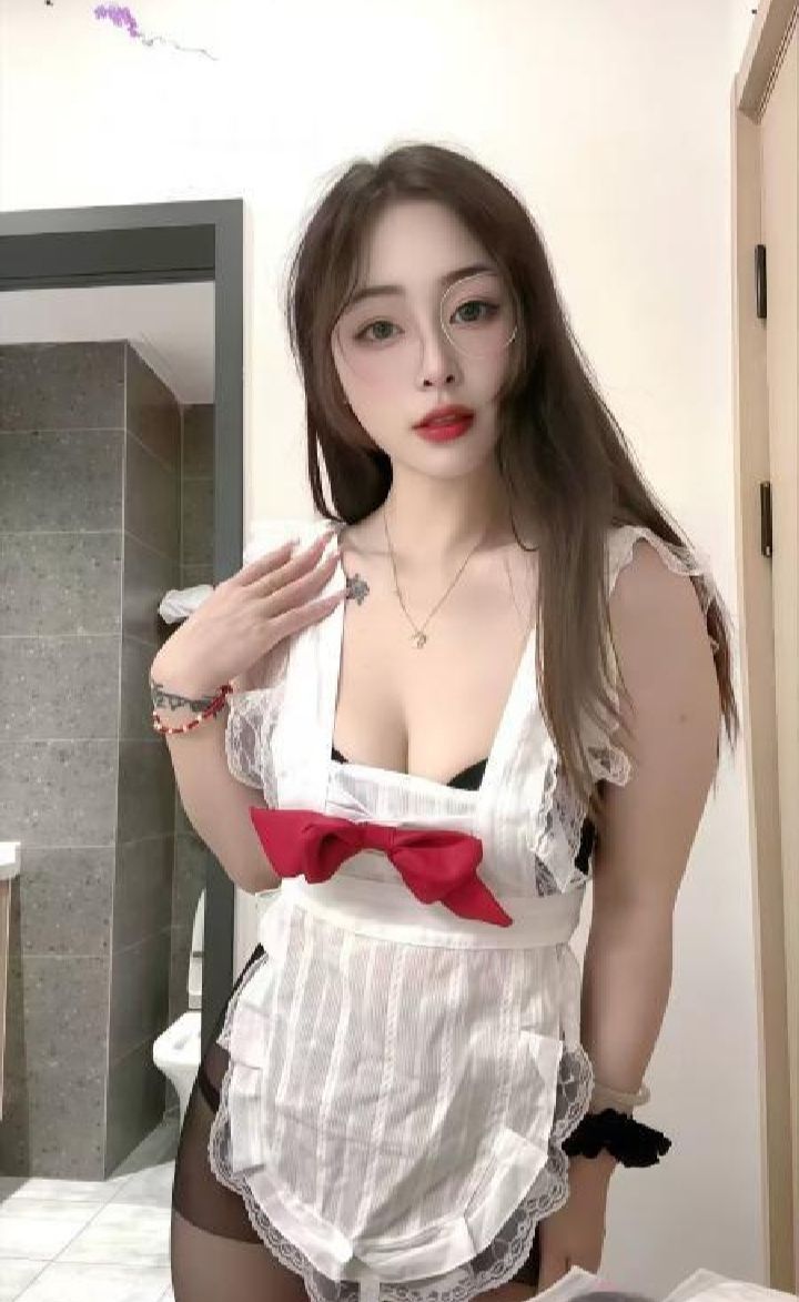 情趣制服大奶眼镜尤娜