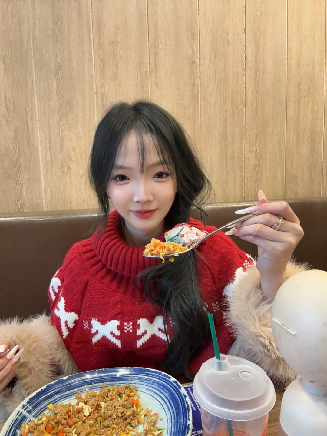 天河三溪18岁依依 白嫩气质小甜妹 配合度高