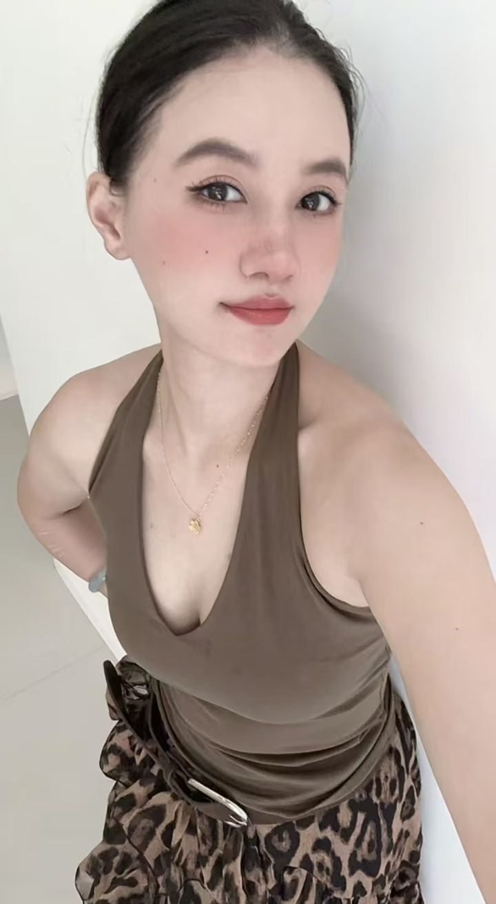 丰满白嫩温柔小姐姐