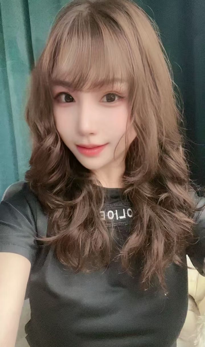 崇川美乳甜妹瑶瑶