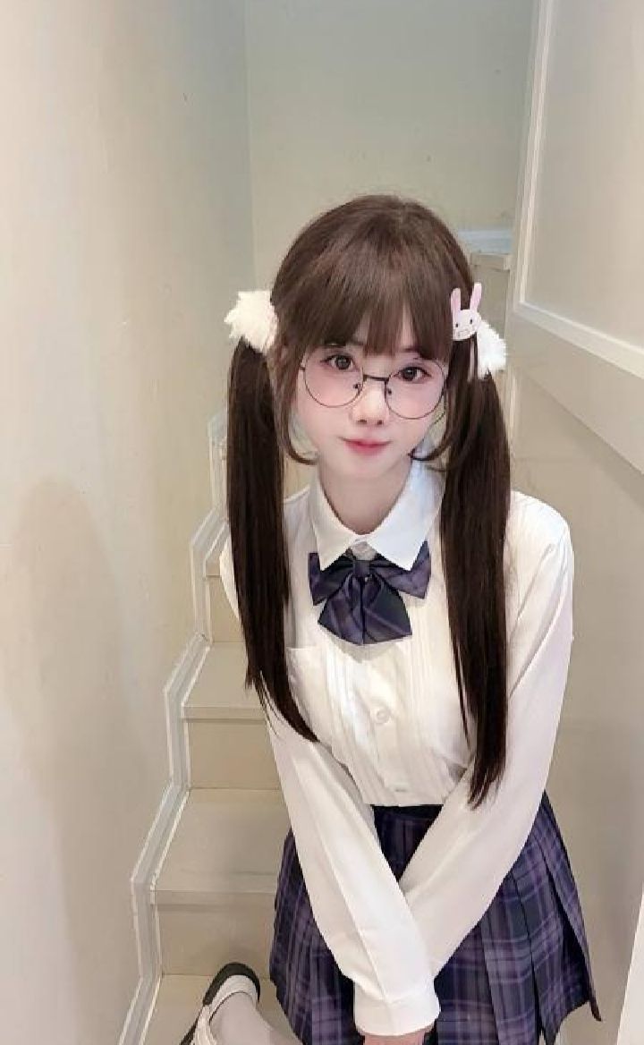 双马尾白虎萝莉