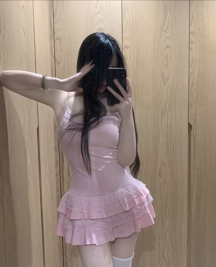 白嫩性感甜妹臀推中项