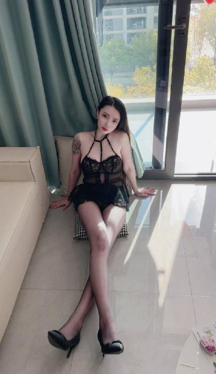 黑丝美腿辣妹柠柠