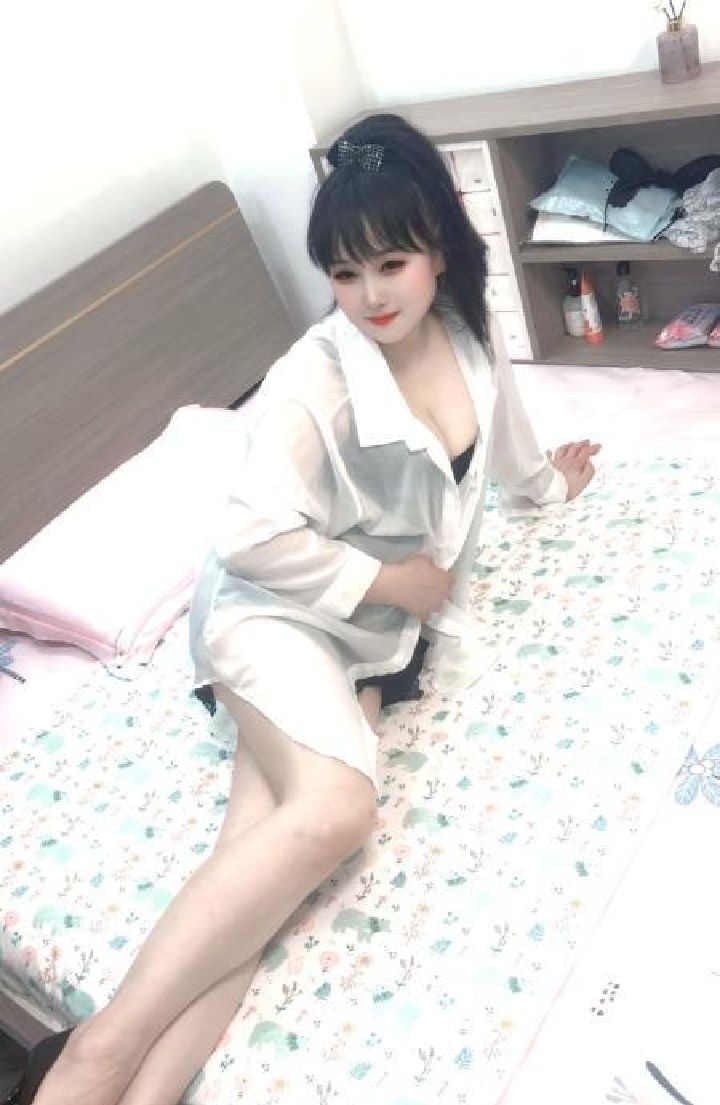 爆乳燕子老师水床服务