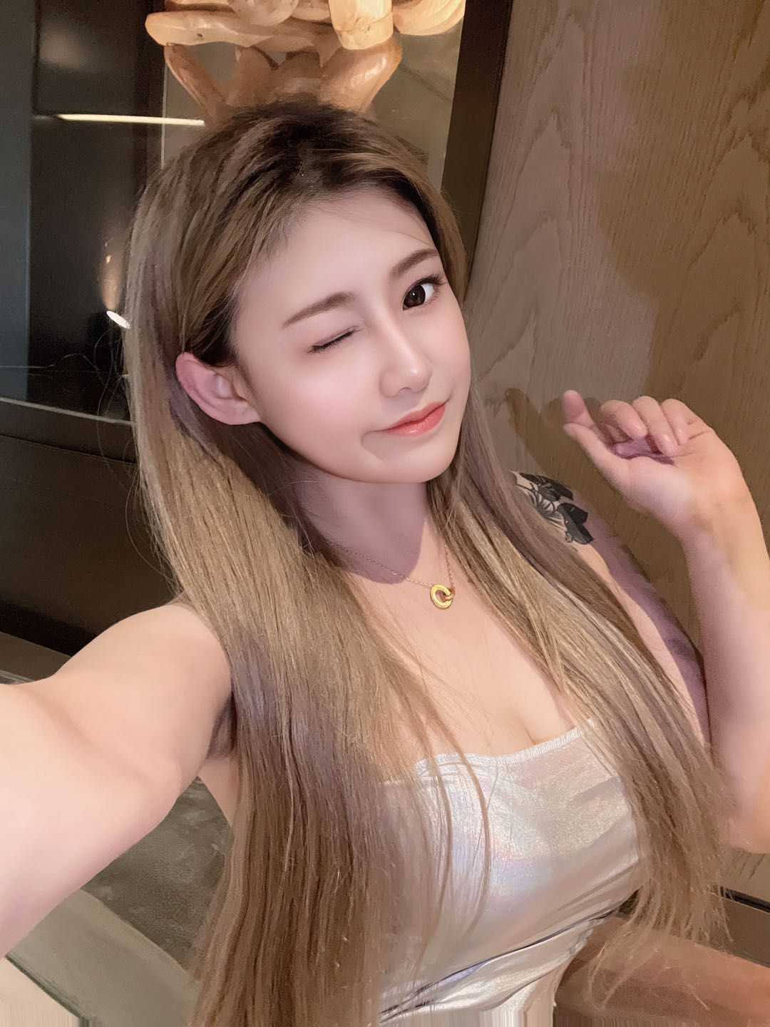 个人兼职，一个字，紧