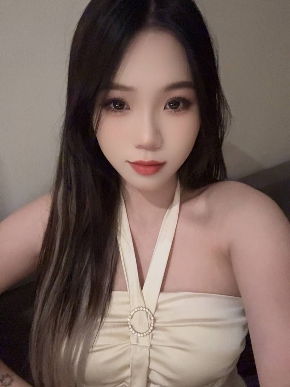 番禺05茜茜 皮肤白皙 粉嫩紧致 童颜小欲女