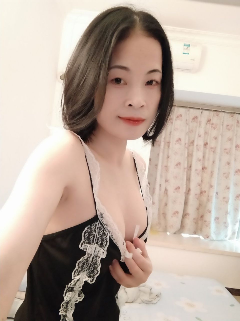 越秀杨箕小爱 骨感少妇一线天 技巧好