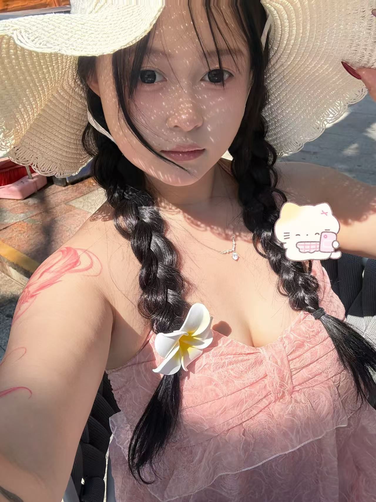 天河车陂猫猫 真18岁 卡哇伊 穿衣显瘦脱衣丰满