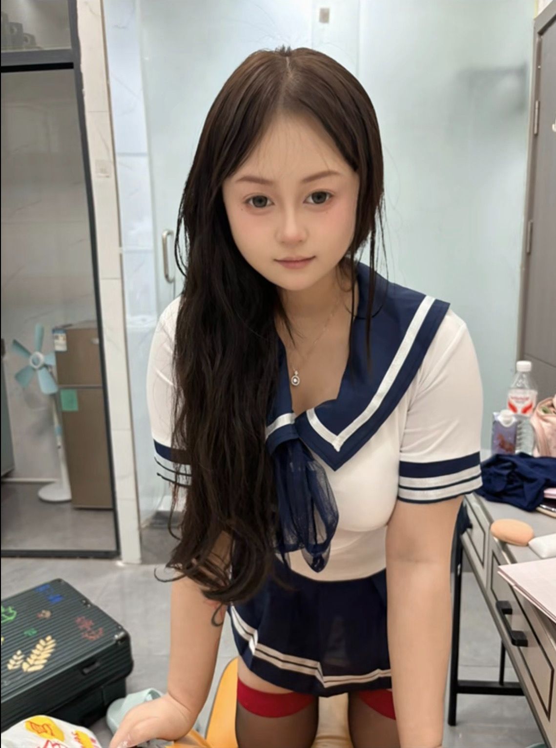 天河车陂猫猫 真18岁 卡哇伊 穿衣显瘦脱衣丰满