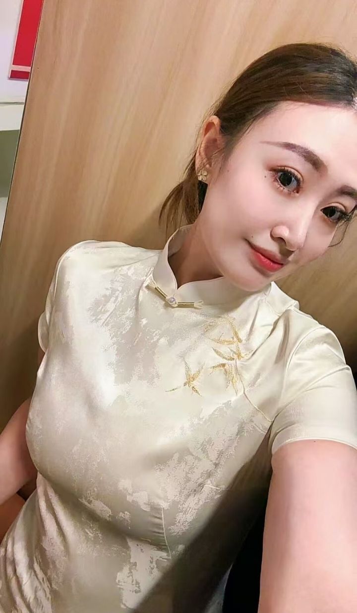 浦东白嫩诱人甜妹玫瑰